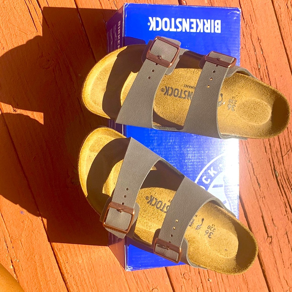Stone Arizona footbed birkenstocks.